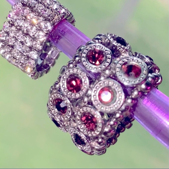Set of Adjustable Rhinestone Rings - Picture 2 of 9